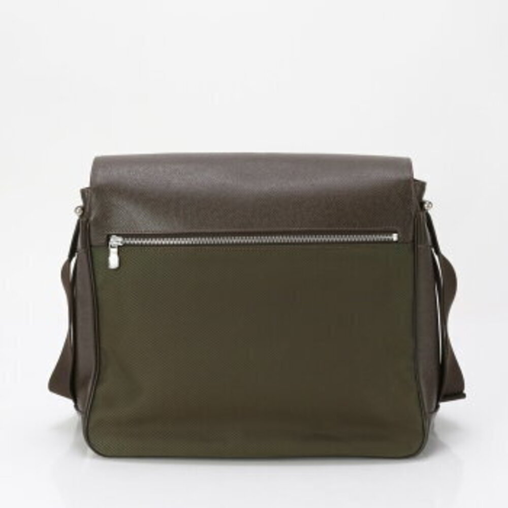 Louis Vuitton Taiga Leather Victor leather business bag crossbody messenger - Picture 5 of 14